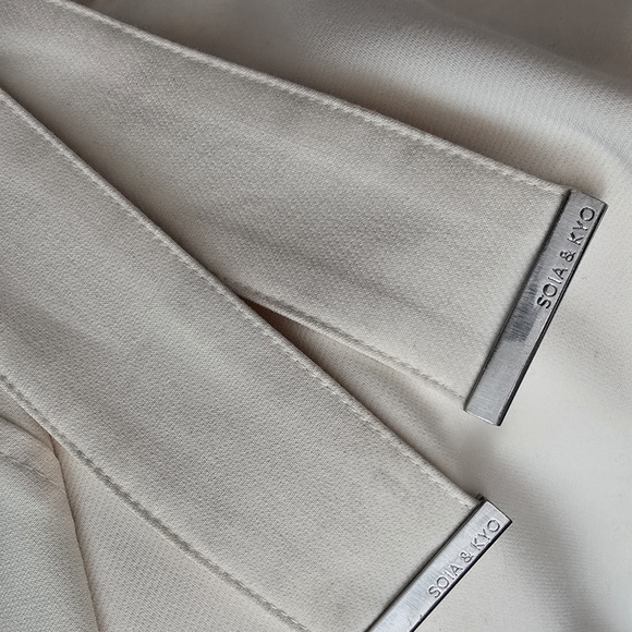 *NEW* Soia & Kyo ✨️Cream Trench Coat - Picture 7 of 9